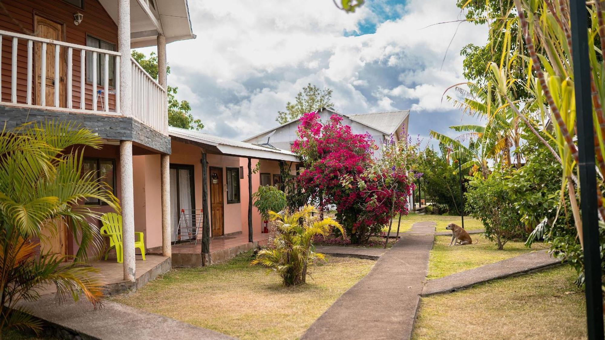 Cabanas Vaiora Hanga Roa Esterno foto